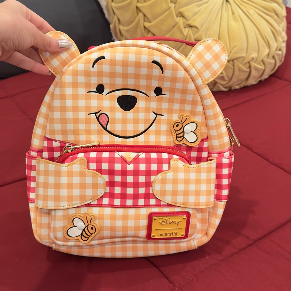 Pooh lounge fly